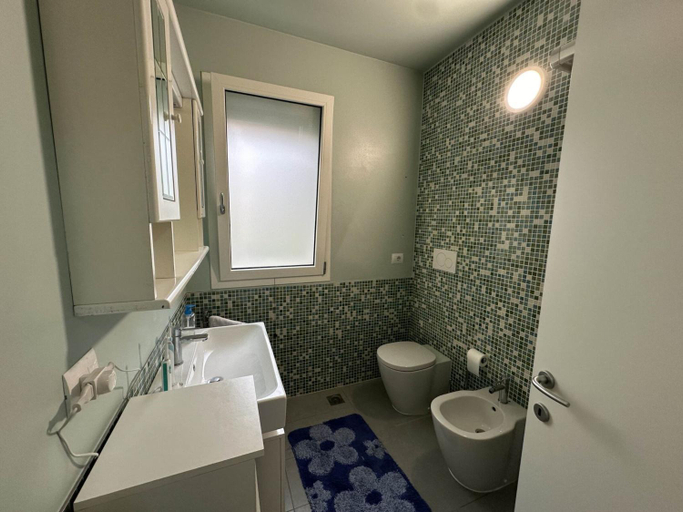 Bathroom 3, Bright and new apartment between the beach and the city center, Venezia