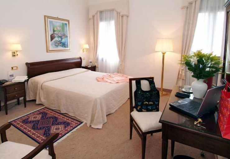 Bedroom 4, Villa Crispi, Venezia