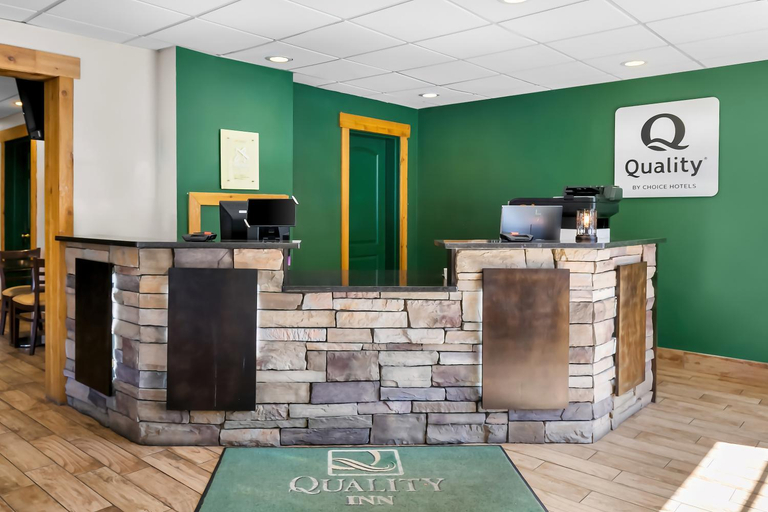 Public Area 2, Quality Inn Downtown Helen, White