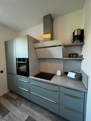 Others 5, Milano: Messe-/Business-/Ferienwohnung, Mettmann