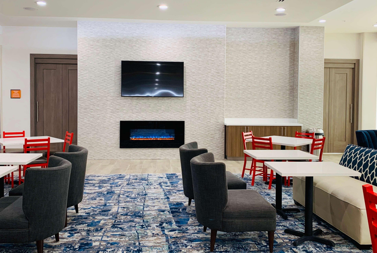 Public Area 2, La Quinta Inn & Suites Wyndham-Red Oak TX IH-35E, Ellis