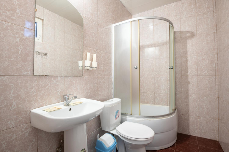 Bathroom 2, Dyadya Styopa, Sochi gorsovet