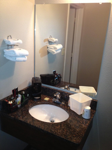 Bathroom 4, Super 8 by Wyndham Pocatello, Bannock