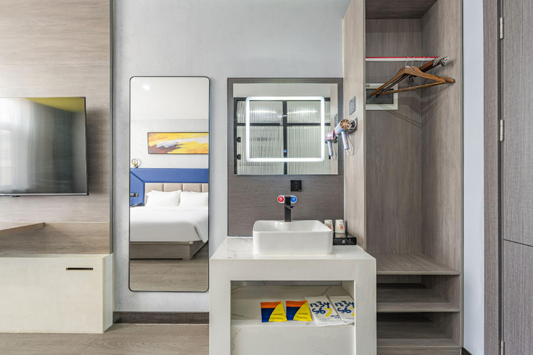 Bathroom 4, 7 Days Inn Tianjin Development Zone Fifth Street Convention Center, Tianjin