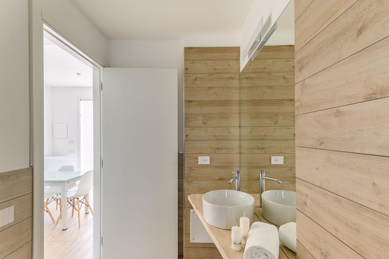 Bathroom 4, Capo Falcone Charming Apartments, Sassari