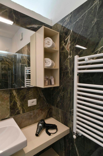 Bathroom 3, CasaTitti Polcenigo, Pordenone