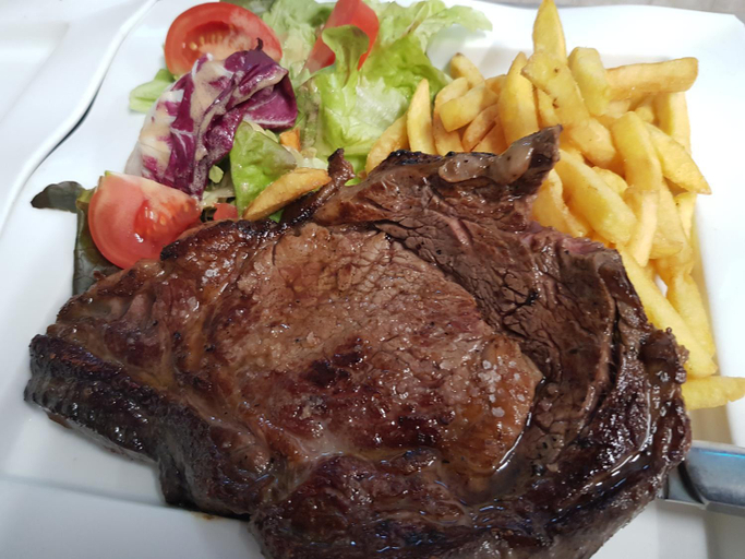 Food & Drinks 3, Auberge des Avenieres, Isère