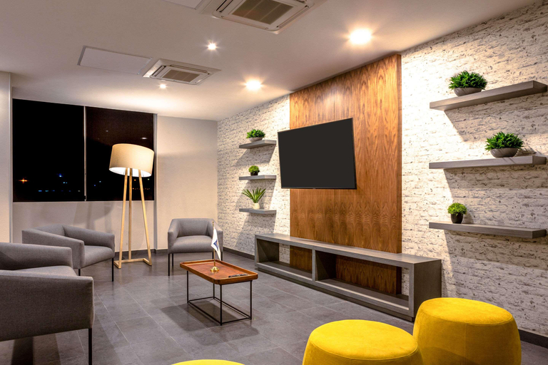 Public Area 2, Comfort Inn Delicias, Saucillo