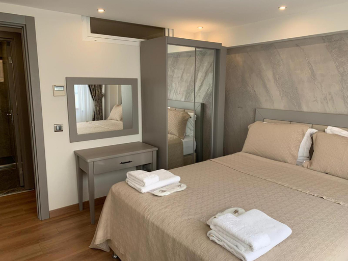 Bedroom 2, Regency World Suite, Beyoğlu