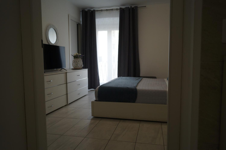 Bedroom 1, Bgy Central Apartment, Bergamo