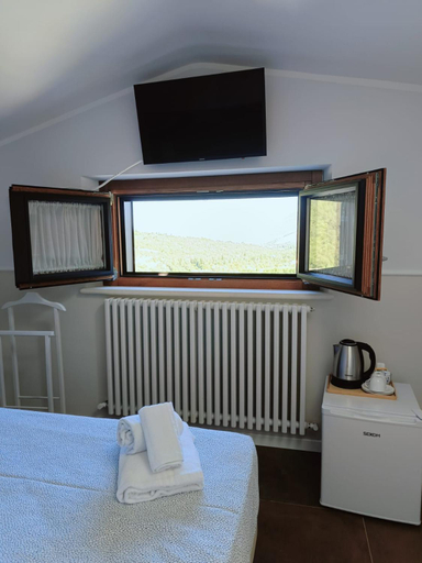 Bedroom 2, Casa Cicone, L'Aquila