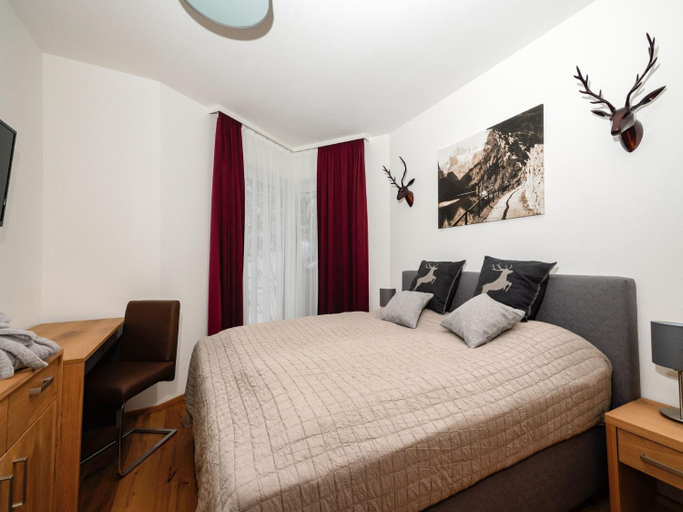 Bedroom 3, Kitzbuhel alpine lodge with sauna, Zell am See