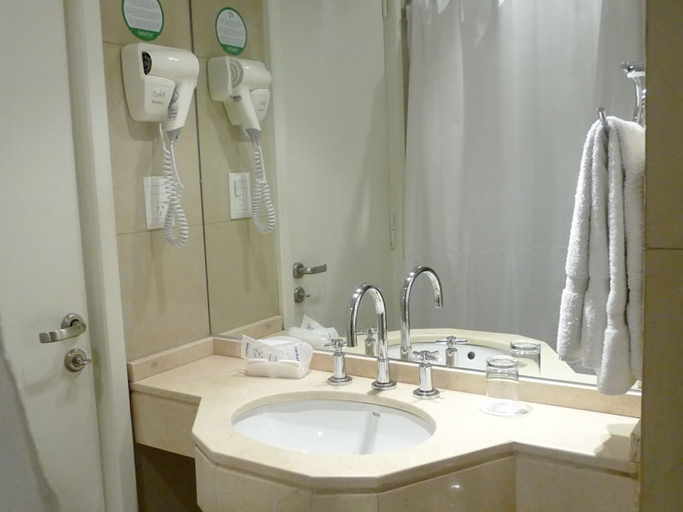 Bathroom 4, Cesar Palace, Rome