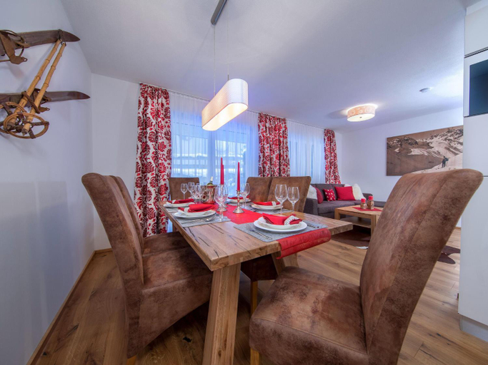 Others 5, Apartment in Neukirchen by Wildkogelbahn, Zell am See