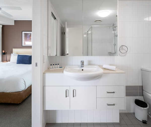 Bathroom 4, Oaks Brisbane Felix Suites, Brisbane