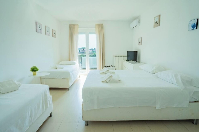 Bedroom 4, Isa Fiumicino Airport Residence, Roma