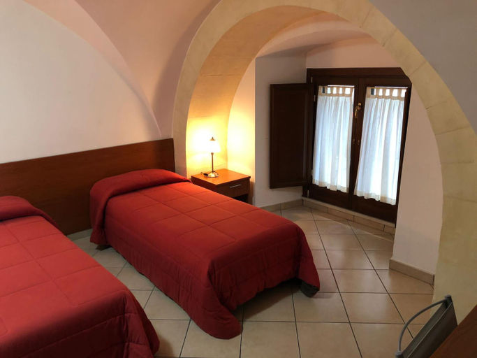 Others 3, B&B Tarasia, Ragusa