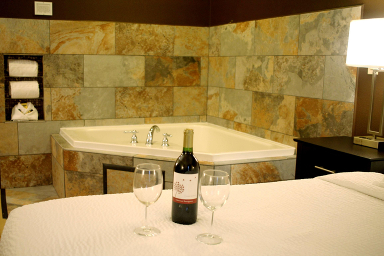 Bathroom 4, Best Western Plus Des Moines West Inn & Suites, Polk
