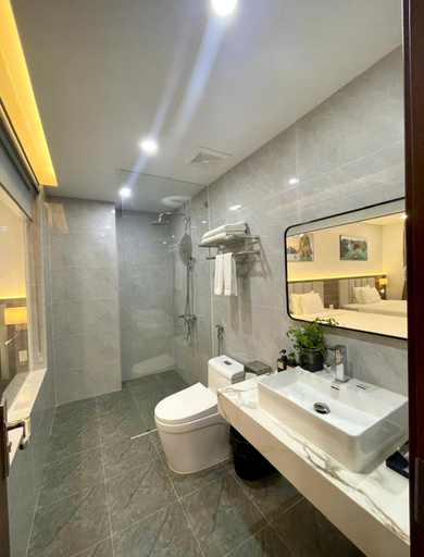 Bathroom 5, Halong Central Hotel, Hạ Long