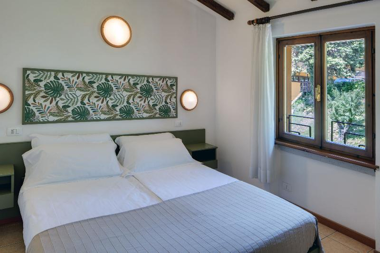 Bedroom 3, Poiano Garda Resort Hotel, Verona