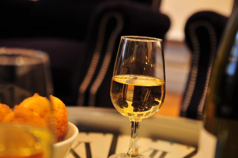 Food & Drinks 5, Les Glycines Vezelay, Yonne