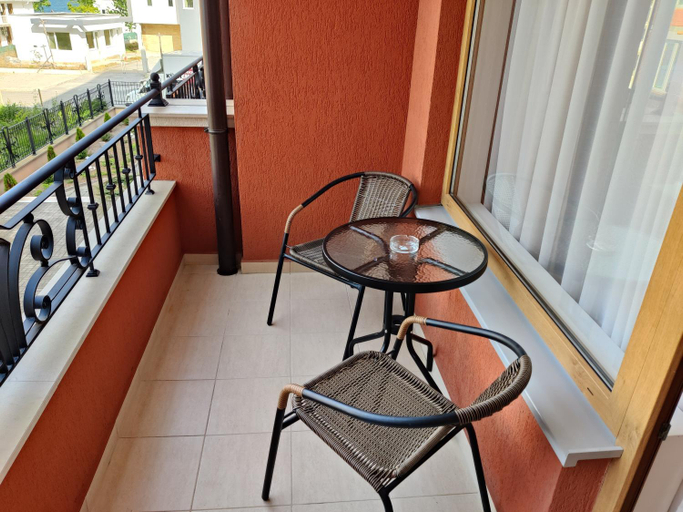 Others 2, Villa Rossa, Nesebar