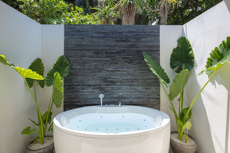 Bathroom 4, Adaaran Select Meedhupparu, Raa Atoll
