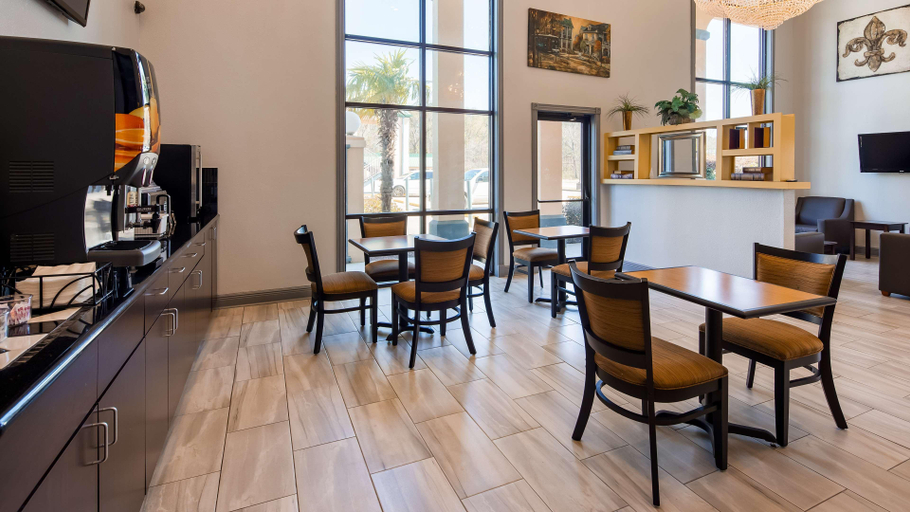 Food & Drinks 5, Surestay Plus By Best Western Hammond, Tangipahoa