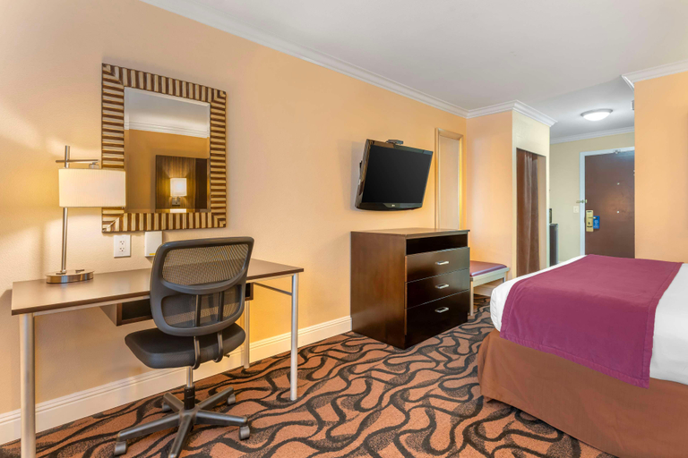 Bedroom 3, Best Western Plus Airport Plaza, Santa Clara