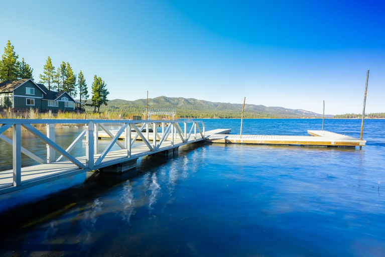 Sport & Beauty 4, Little Pines Couples Lakeside Cabin by Big Bear Vacations, San Bernardino