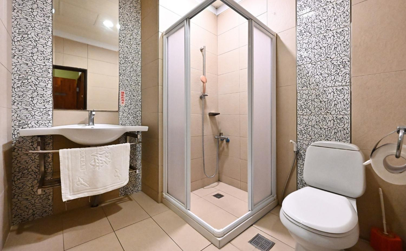 Bathroom 3, Niuniu & Meng Ka Homestay, Kaohsiung