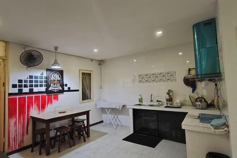Others 2, Natol Homestay London, Kuching