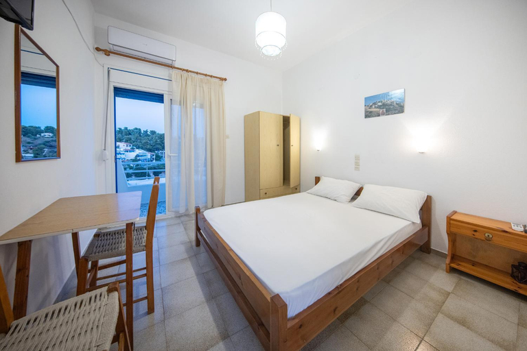 Bedroom 5, Nikos Rooms, Thessaly