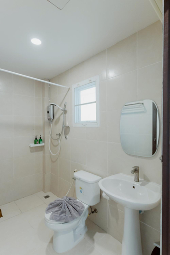 Bathroom 3, Samet Lucky Resort, Muang Rayong