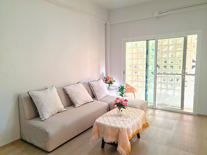 Bedroom 2, Follow Yellow House, Muang Chiang Mai