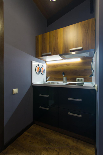 Others 2, Shalet Greystone, Sochi gorsovet