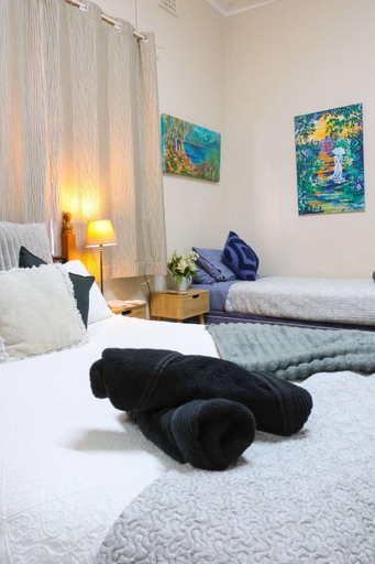 Bedroom 2, The Piccadilly Hotel, Kalgoorlie-Boulder