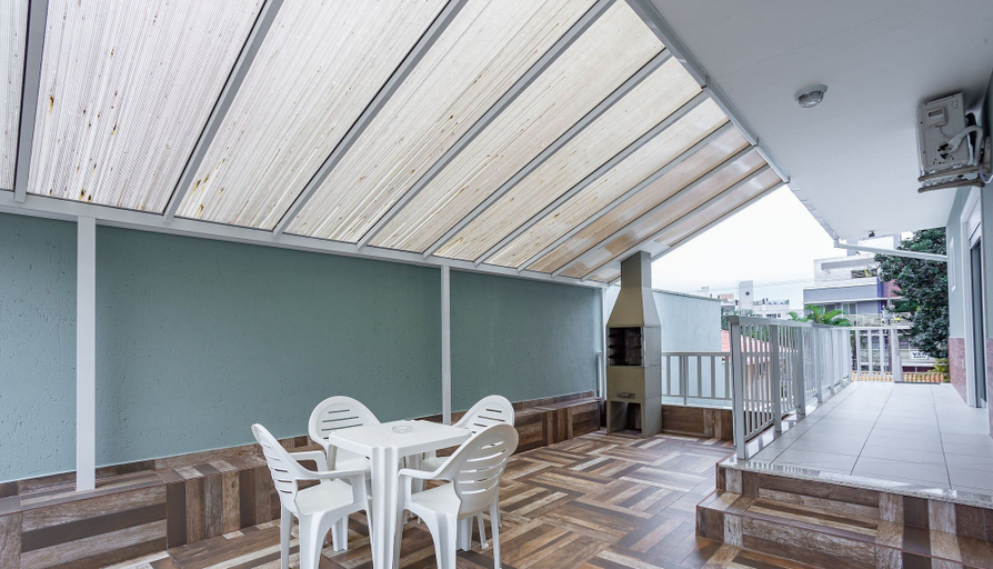 Outdoor dining 3, JTL - Apartments Near Jurere Beach, Florianopolis