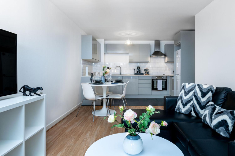 Others 2, Gunwharf Quays Cozy Central Apartment, Portsmouth