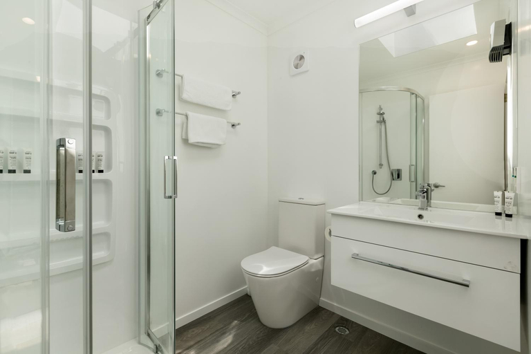 Bathroom 3, Waiheke Island Resort, Auckland