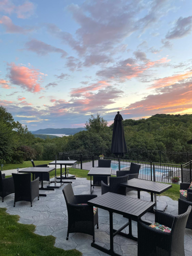 Food & Drinks, Auberge Le Tricorne, Memphrémagog