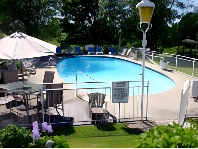 Sport & Beauty 5, Green Acres Inn, Frontenac