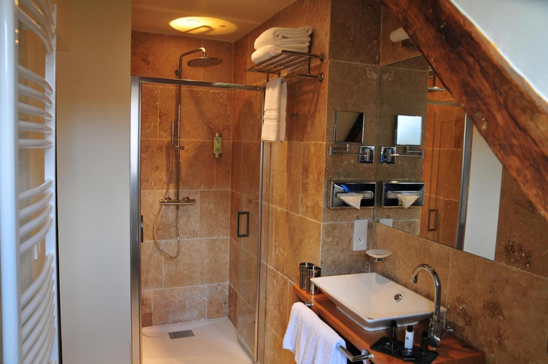 Bathroom 4, Les Glycines Vezelay, Yonne
