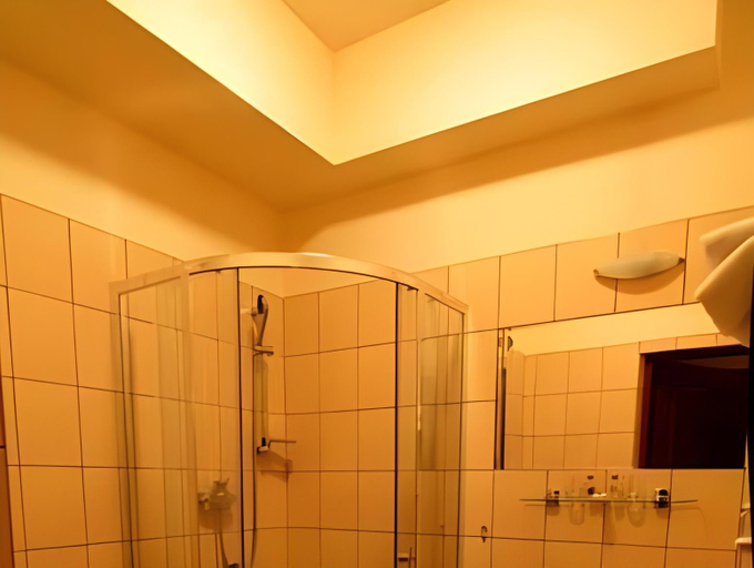 Bathroom 2, Hotel Kameralny, Kielce City