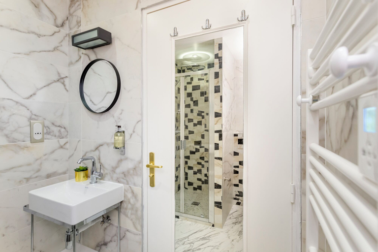 Bathroom 3, Merveil Luxury Suites - Marais - Martin I-II, Paris