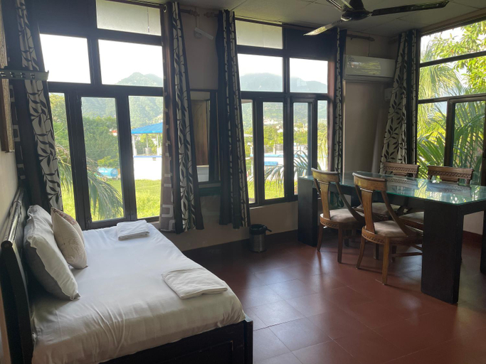 Bedroom 2, Oxygen Homestay-A Blissful Retreat, Dehradun