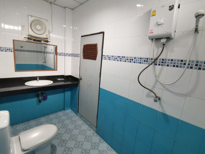 Bathroom 3, Memee place and tour, Mueang Krabi
