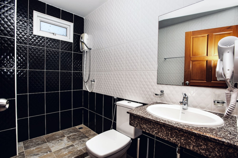 Bathroom 3, Beach 7 Condo by GrandisVillas, Pattaya