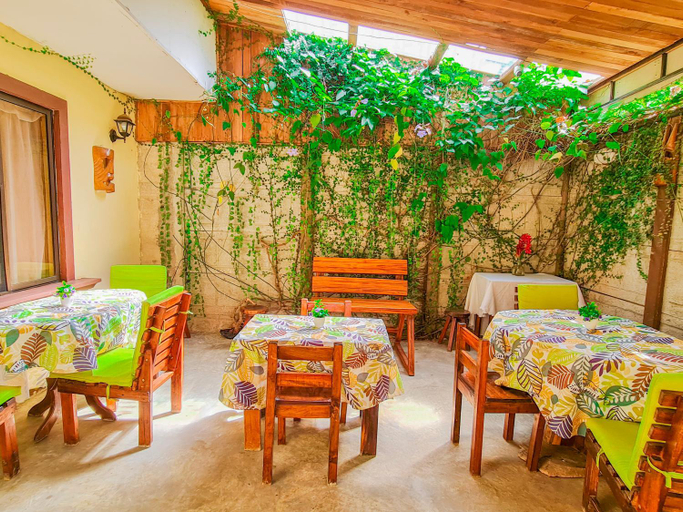 Food & Drinks, Cabinas Coco Alegre, Carrillo