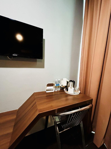 Others 3, DS Hotel, Kinta